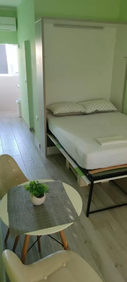 Maison d'hôtes Cinema House Single & Double Rooms & Studio Apartments Pula