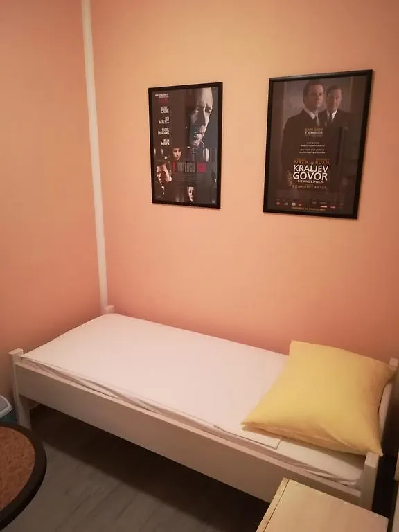 Cinema House Single & Double Rooms & Studio Apartments Pola